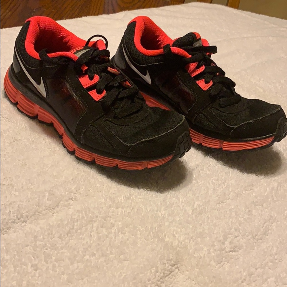 Nike dual fusion